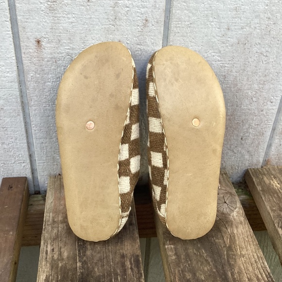 NEW Raum Grounding barefoot Mudcloth slip-on shoes - Picture 4 of 4